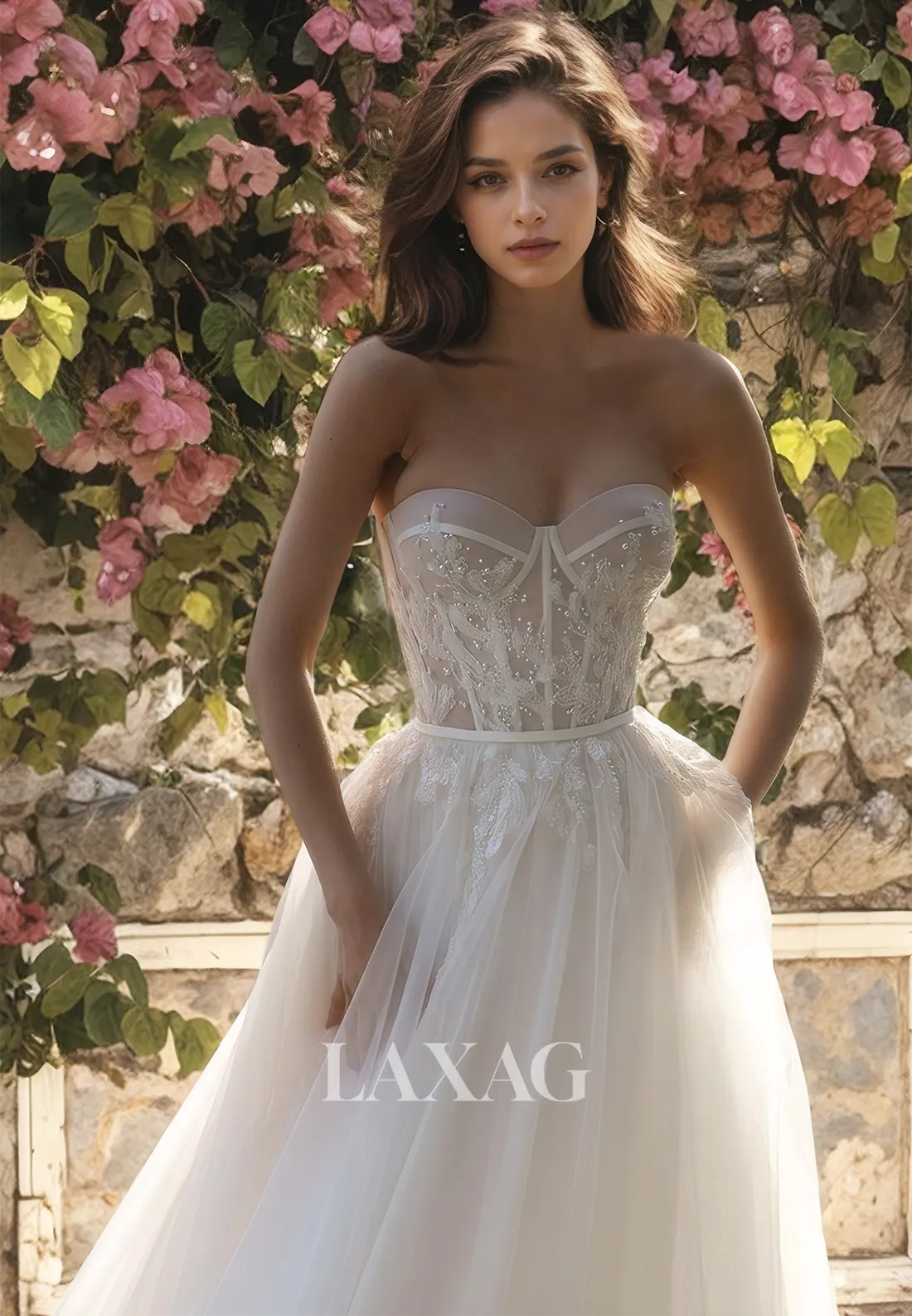 A-Line Straplesss Glitter Tulle Sequins Elegant Wedding Dress with Train