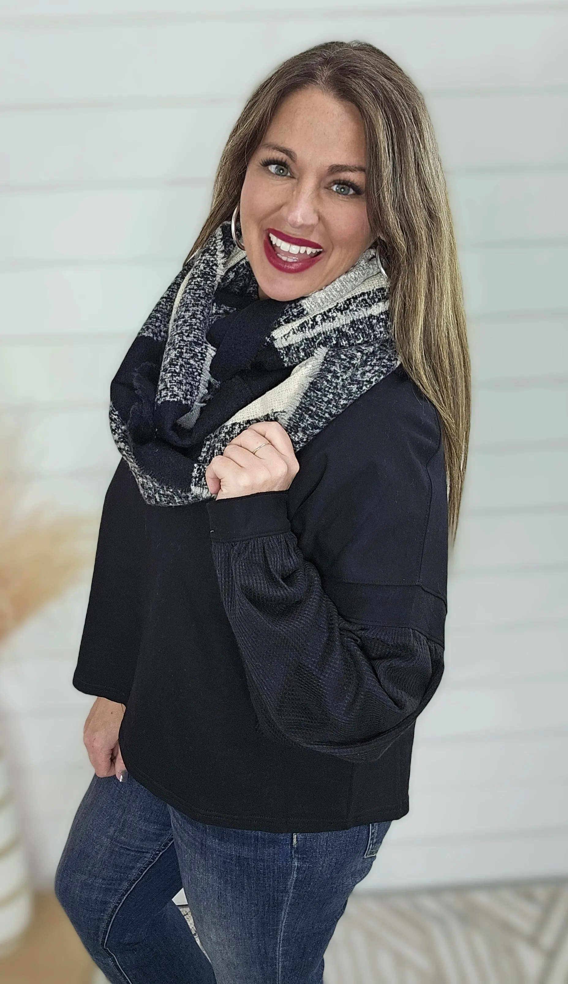 BLACK CONTRAST COTON TOP