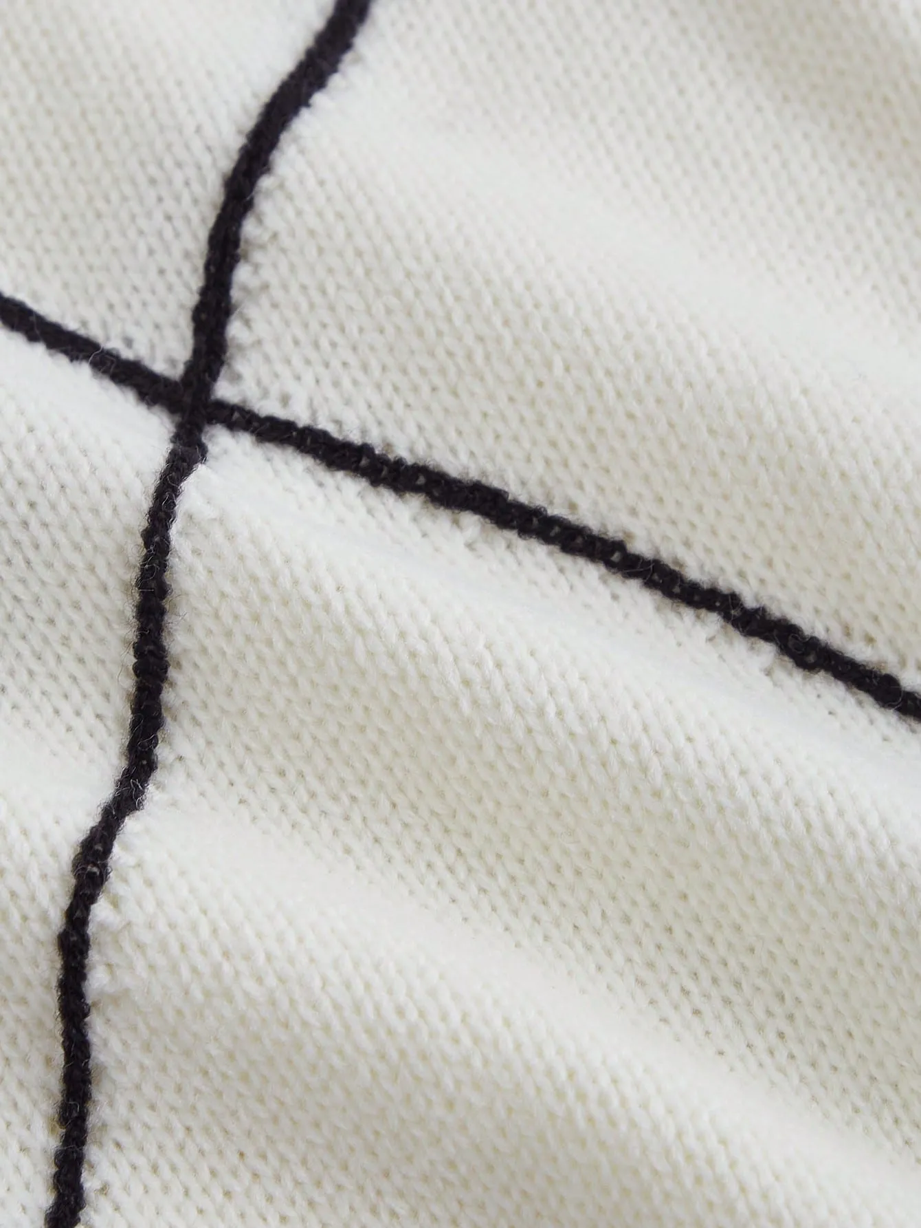 Diamond Grid Sweater Vest