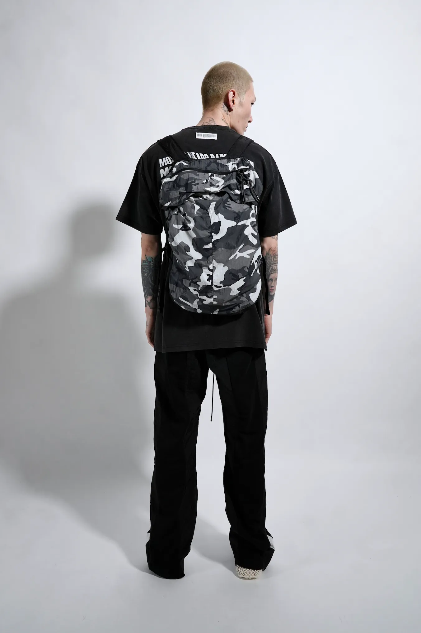 LAYERED CARGO CAMPER VEST