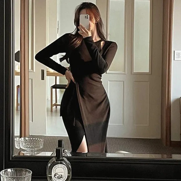 Slim Fitting Collarbone Style Mid Length Dress