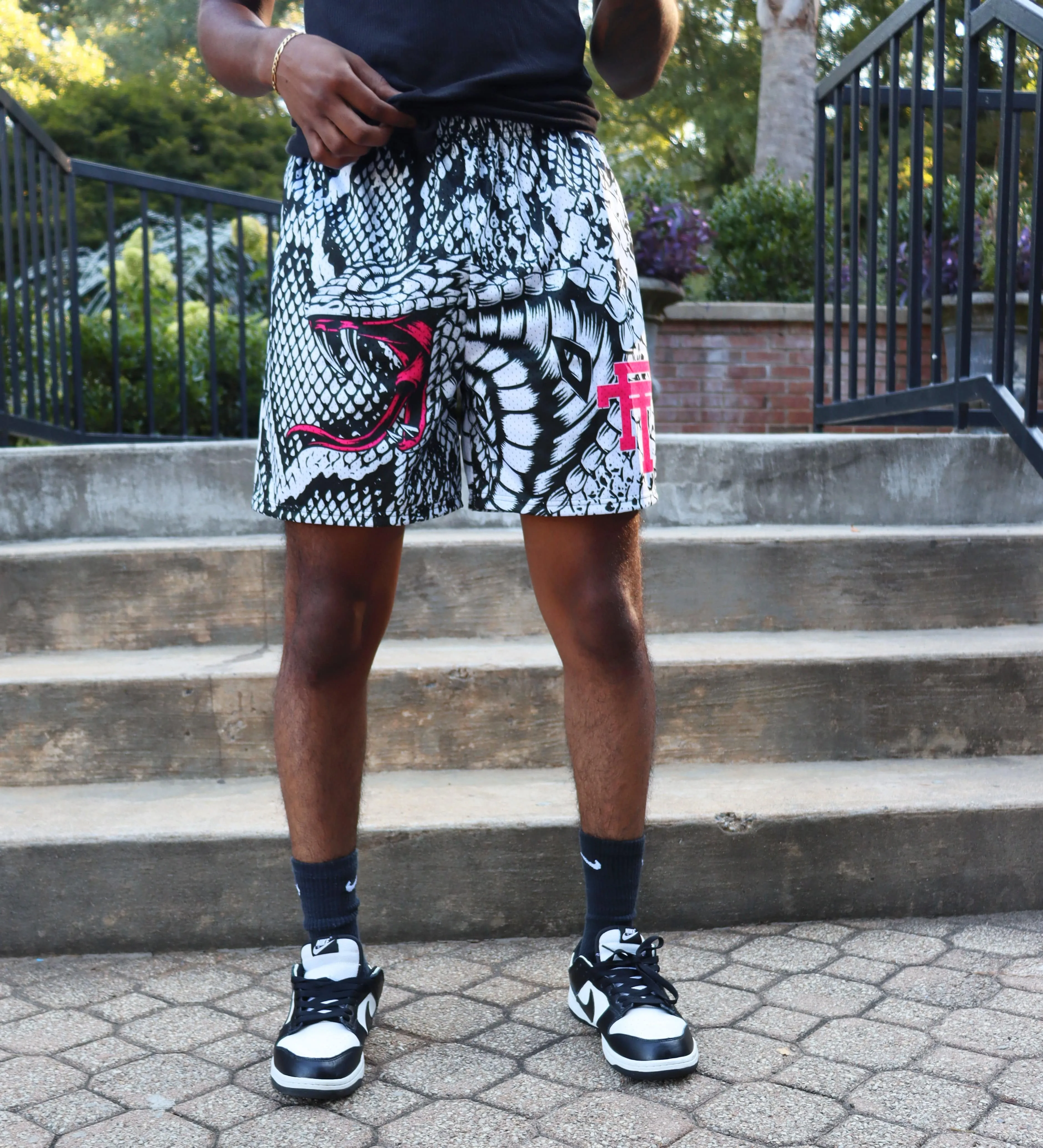 SWEET VENOM WHITE MESH BASKETBALL TRUNK DRAWSTRING SHORTS
